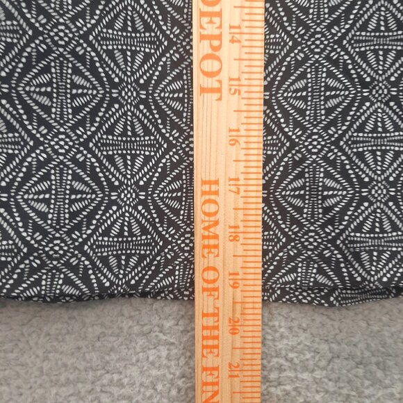 RipSkirt Hawaii Wrap Skirt Size large Black Pearl Batik Length 2 hook & loop - Picture 3 of 6